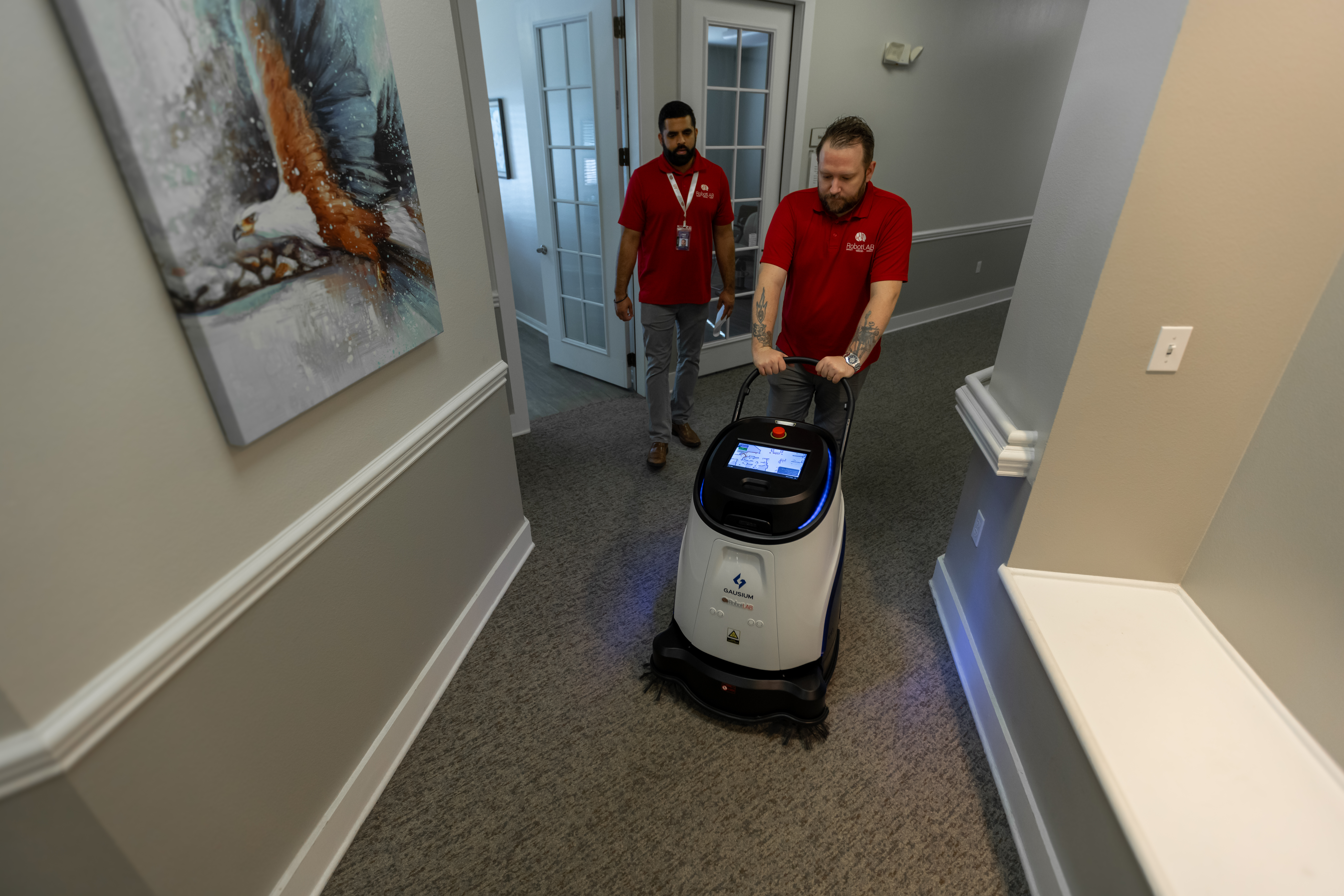 Gausium Vacuum 40 | Hotel Corridor Cleaning