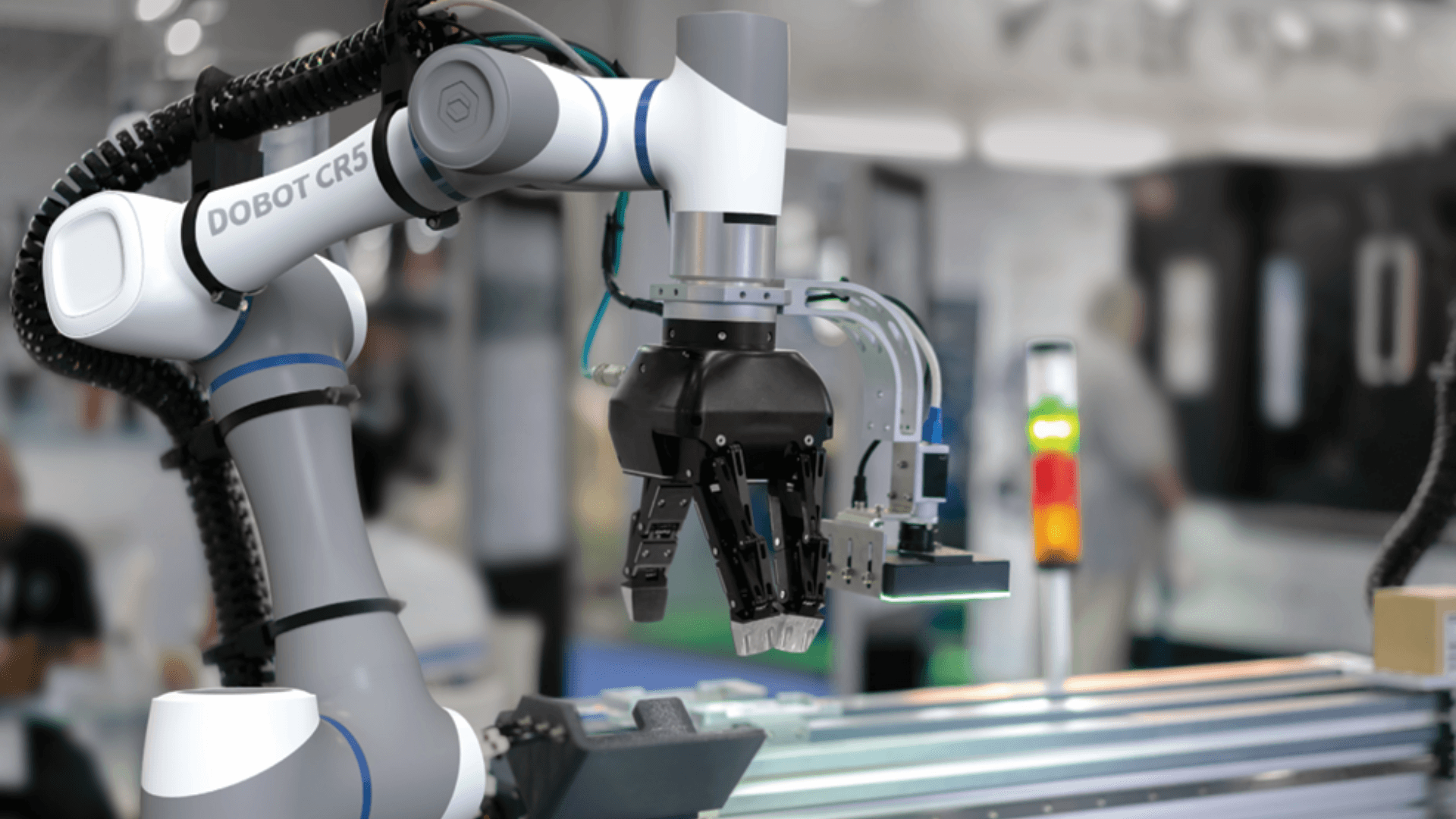 Dobot Robotic Arm CR5 – Research