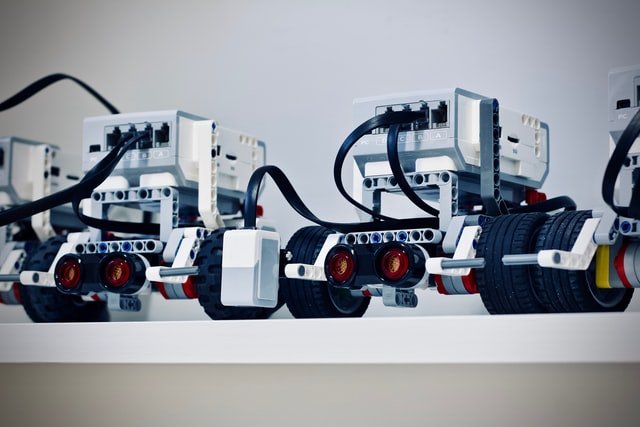 5 Debunked Myths About Today’s Robotics Tech